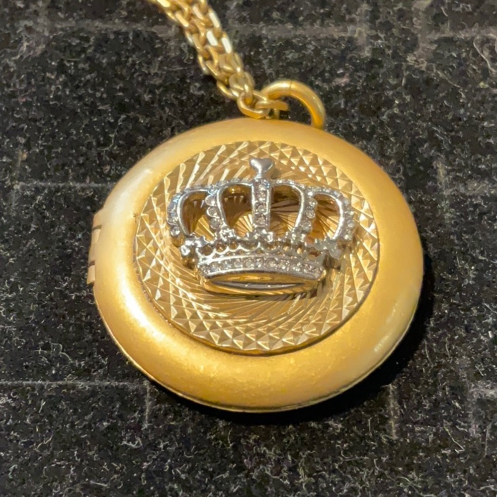 Juicy couture locket necklace